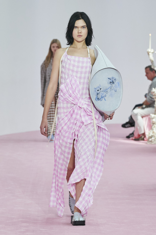 من مجموعة Acne Studios لموسم ربيع وصيف 2023