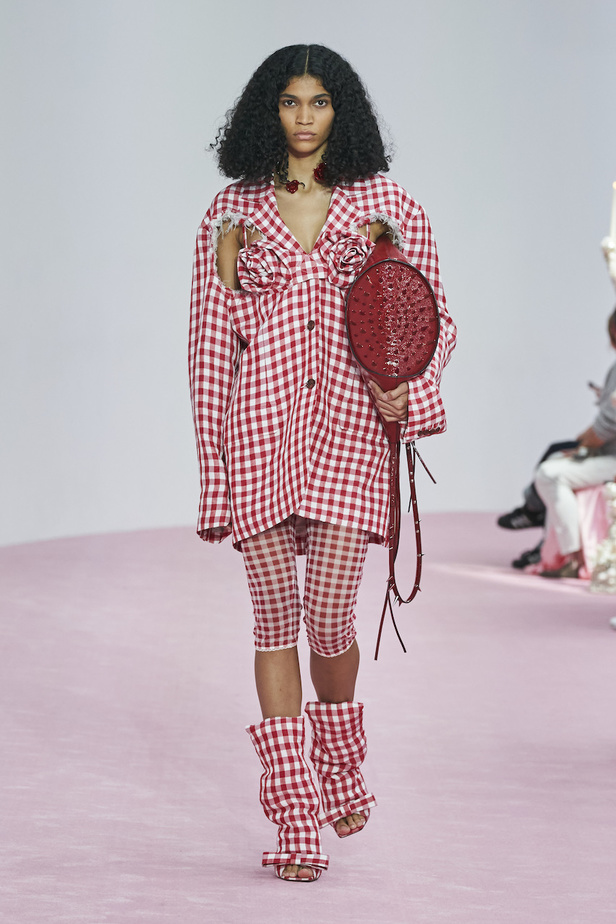 من مجموعة Acne Studios لموسم ربيع وصيف 2023