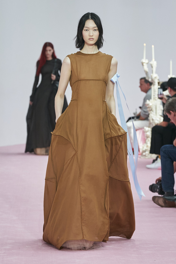 من مجموعة Acne Studios لموسم ربيع وصيف 2023