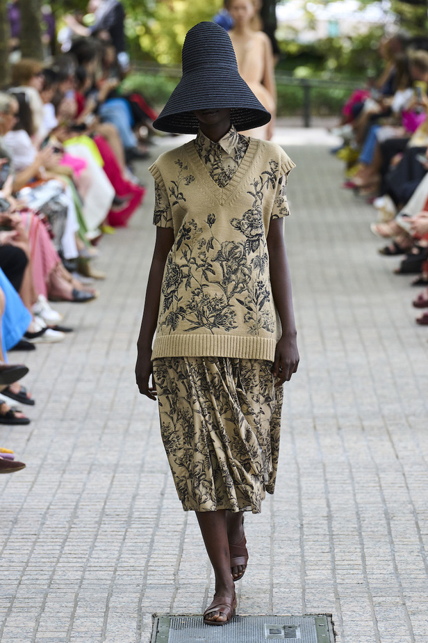 مجموعة أدم ليبس لموسم ربيع وصيف 2023