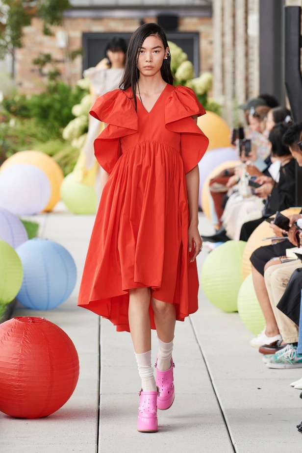 مجموعة دار ADEAM لربيع وصيف 2023 مهرجان صيفيّ يحتفل بالألوان والقصات