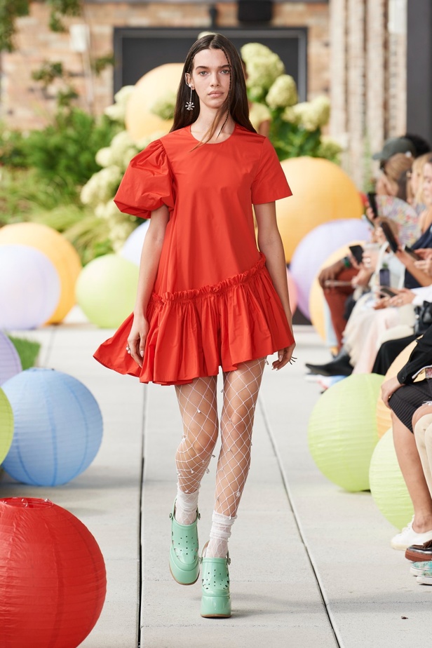 مجموعة دار ADEAM لربيع وصيف 2023 مهرجان صيفيّ يحتفل بالألوان والقصات