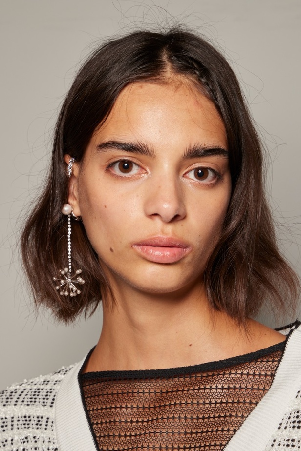 مجموعة دار ADEAM لربيع وصيف 2023 مهرجان صيفيّ يحتفل بالألوان والقصات