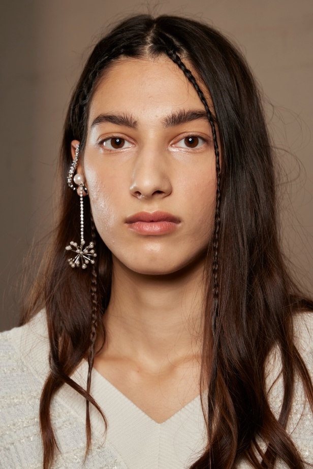 مجموعة دار ADEAM لربيع وصيف 2023 مهرجان صيفيّ يحتفل بالألوان والقصات