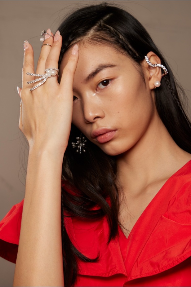 مجموعة دار ADEAM لربيع وصيف 2023 مهرجان صيفيّ يحتفل بالألوان والقصات