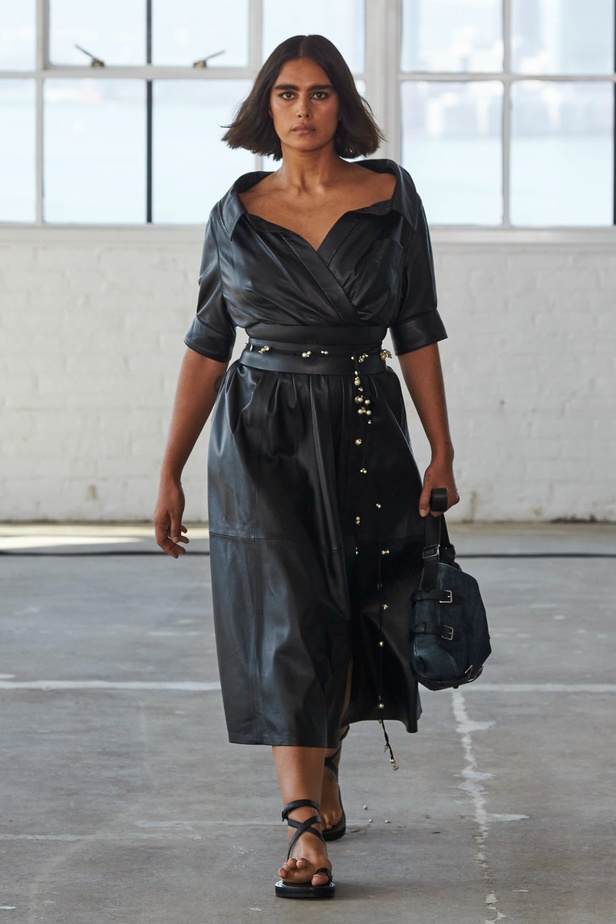 مجموعة Altuzarra لربيع وصيف 2023 