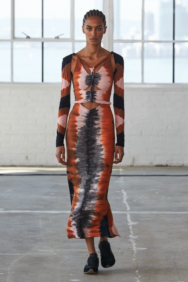 مجموعة Altuzarra لربيع وصيف 2023 