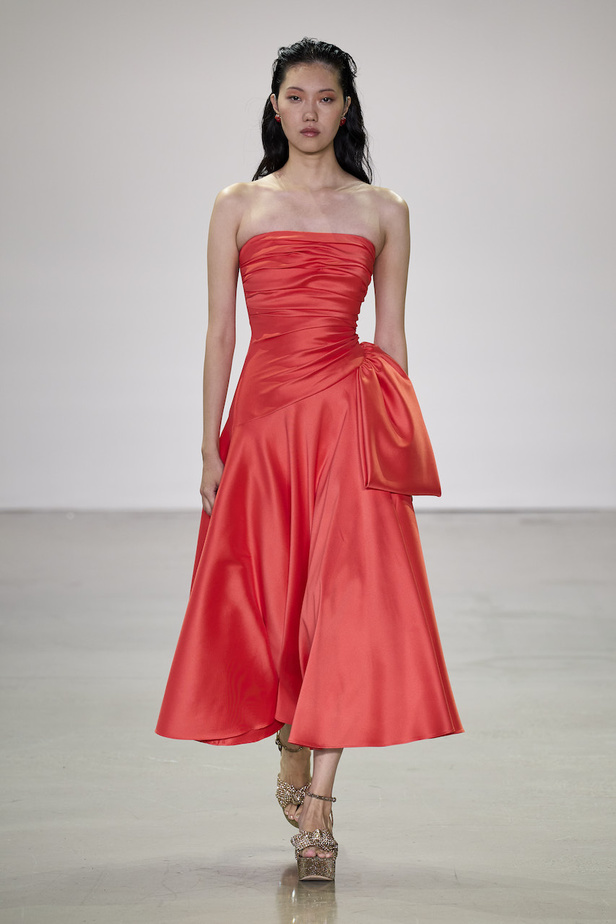 من مجموعة بادلي ميشكا لموسم ربيع وصيف 2023