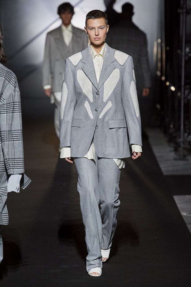 من مجموعة Boss لموسم خريف وشتاء 2023