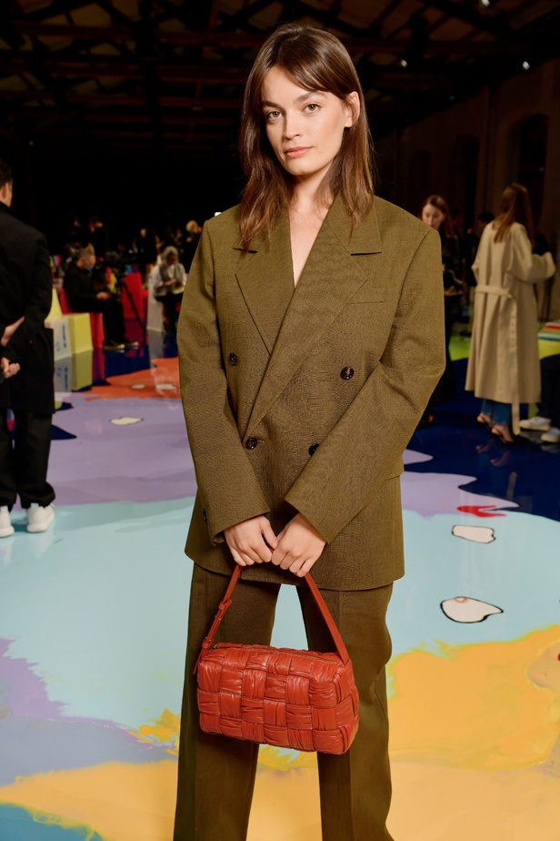 مجموعة Bottega Veneta لربيع وصيف 2023: تصاميم تجمع بين الأناقة والعملية