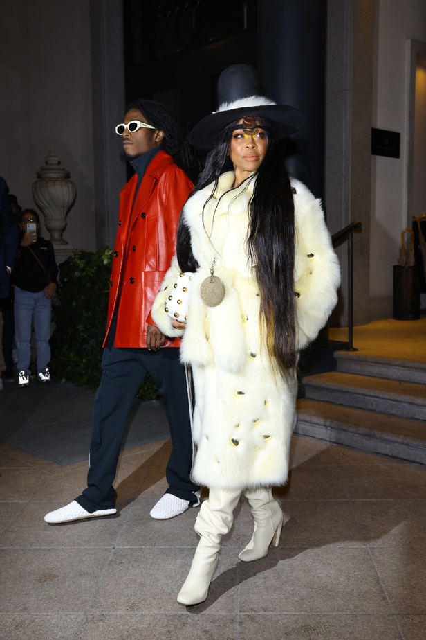 مجموعة Bottega Veneta لربيع وصيف 2023: تصاميم تجمع بين الأناقة والعملية