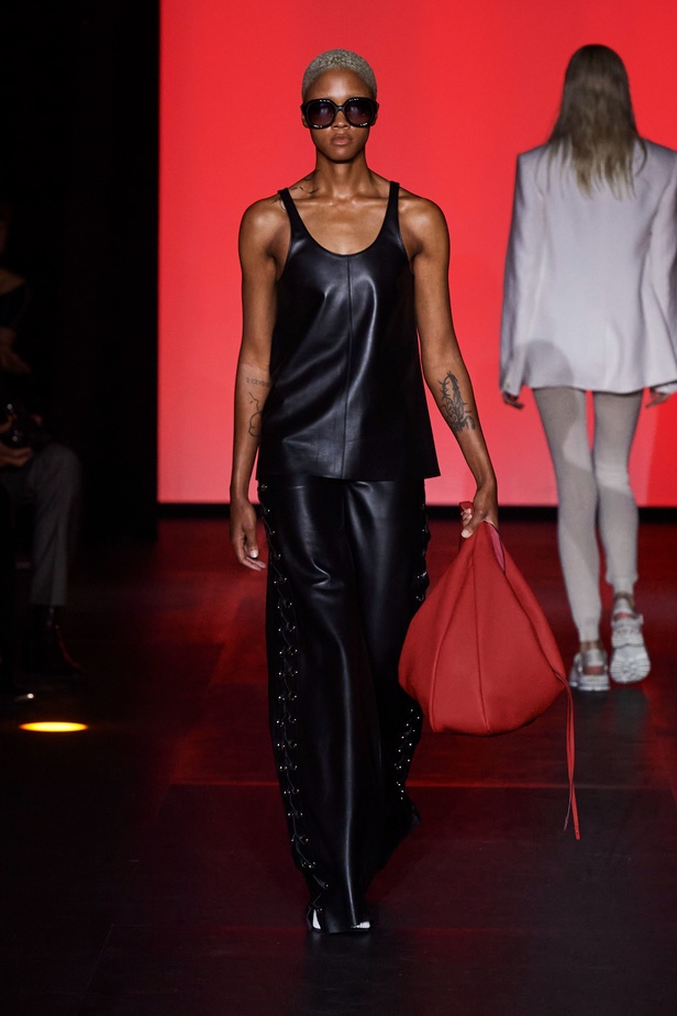 فكرة الاندماج تلهم Gabriela Hearst لمجموعة Chloe ربيع وصيف 2023