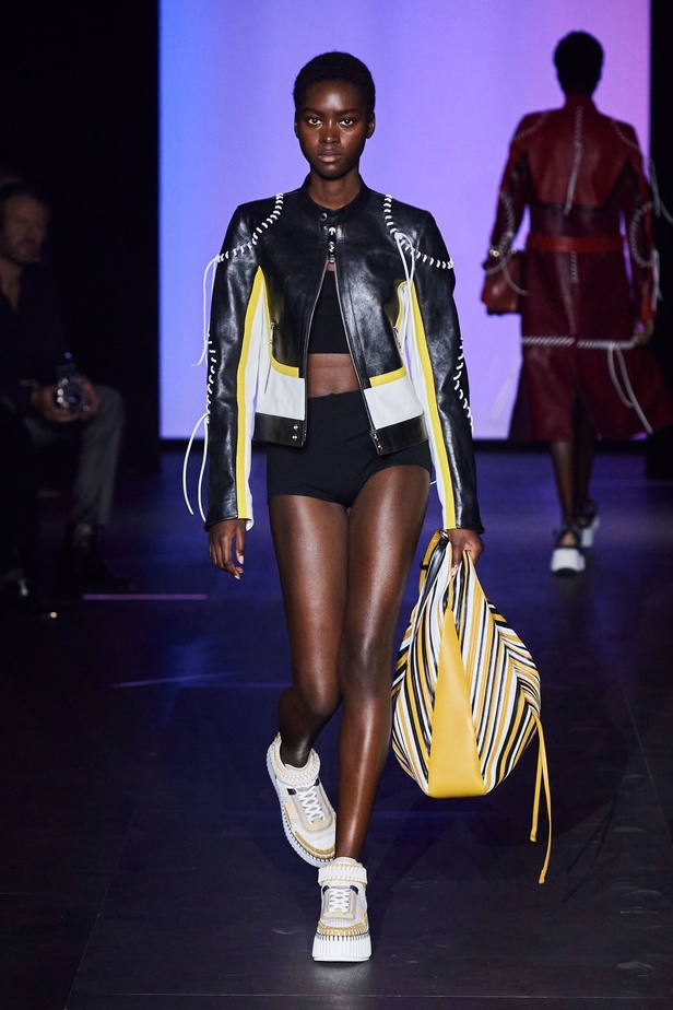 فكرة الاندماج تلهم Gabriela Hearst لمجموعة Chloe ربيع وصيف 2023