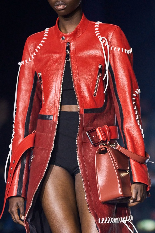 فكرة الاندماج تلهم Gabriela Hearst لمجموعة Chloe ربيع وصيف 2023