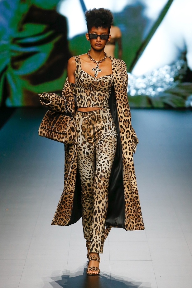 Dolce & Gabbana تكشف عن مجموعة Ciao Kim: السحر الإيطالي مع لمسة كيم كارداشيان