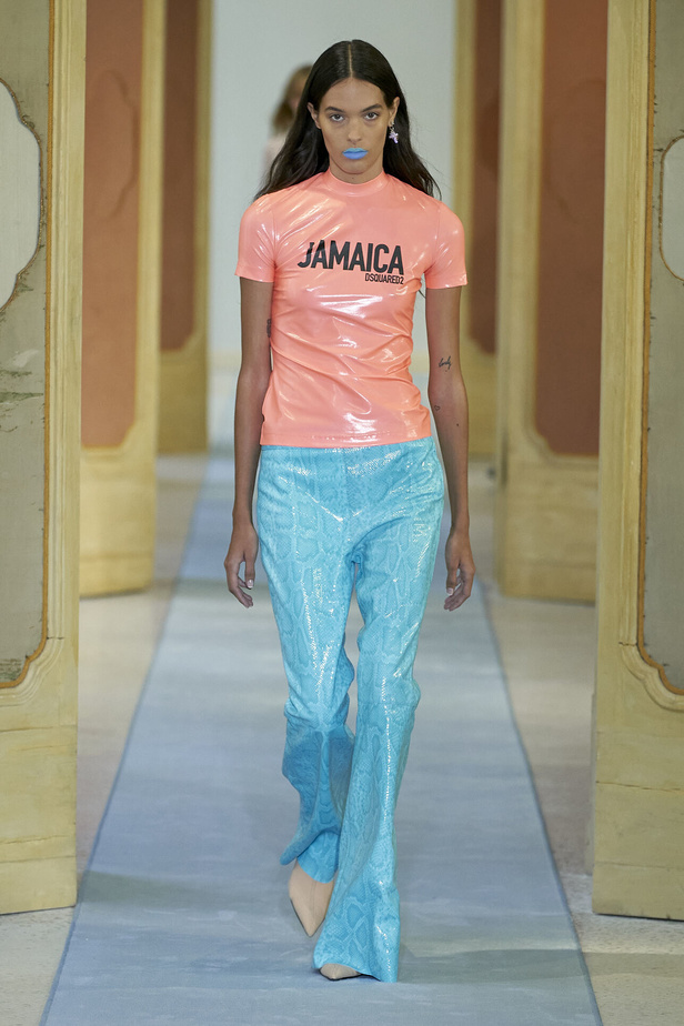 عرض أزياء DSquared2 لربيع وصيف 2023.. يحاكي المرأة العصرية