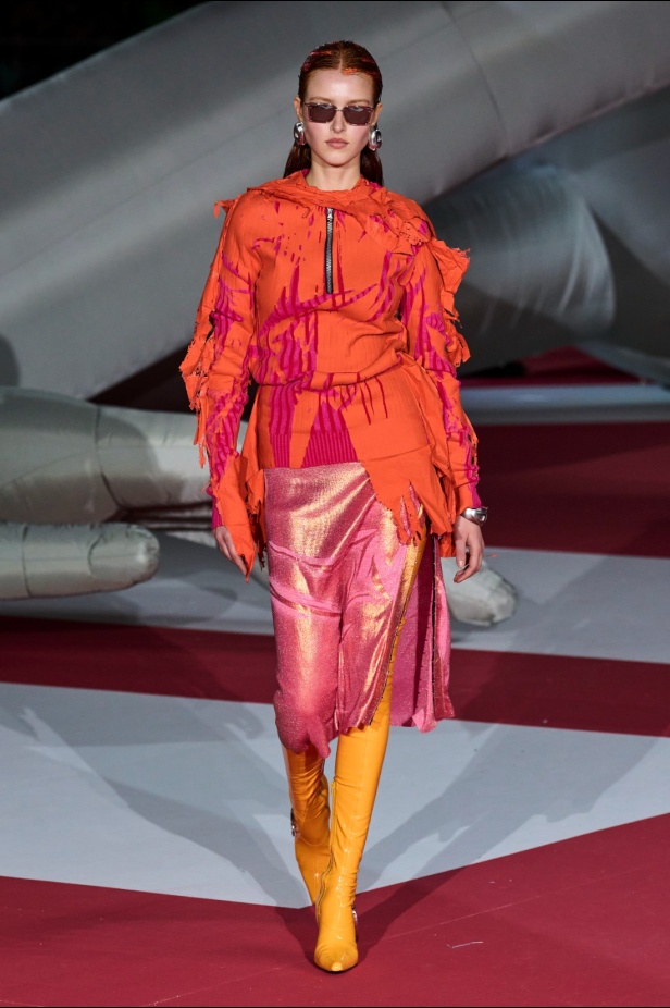 عرض Diesel لربيع 2023 يدخل موسوعة غينيس... والدنيم هو النجم