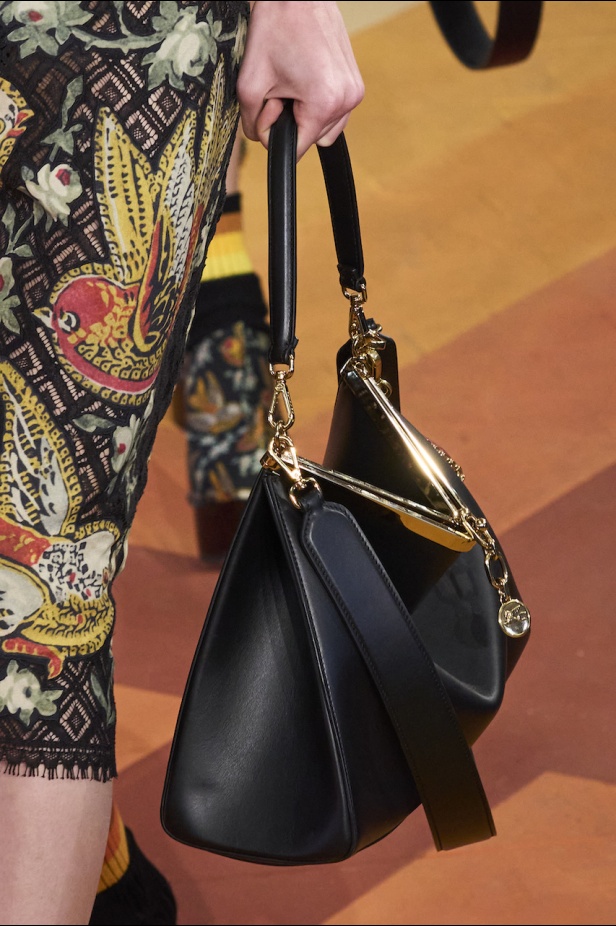 مجموعة Etro لموسم ربيع وصيف 2023