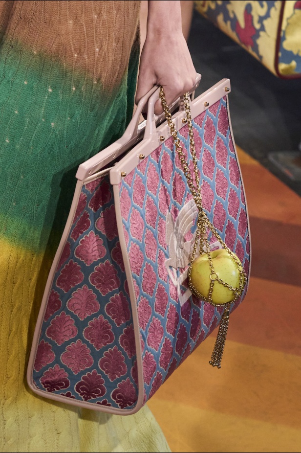 مجموعة Etro لموسم ربيع وصيف 2023