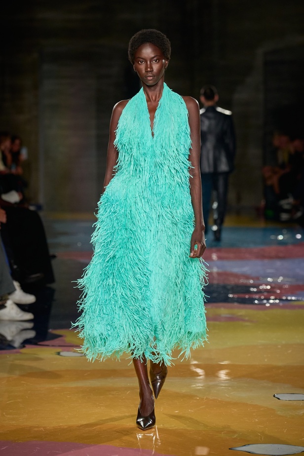 مجموعة Bottega Veneta لربيع وصيف 2023: تصاميم تجمع بين الأناقة والعملية