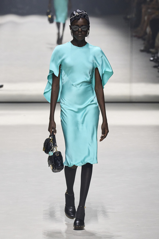 دار "فندي" تحتفل بحقيبة باغيت بجموعة كبسولية ساحرة في نيويورك