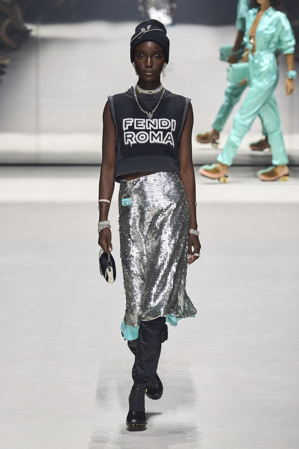 دار "فندي" تحتفل بحقيبة باغيت بجموعة كبسولية ساحرة في نيويورك