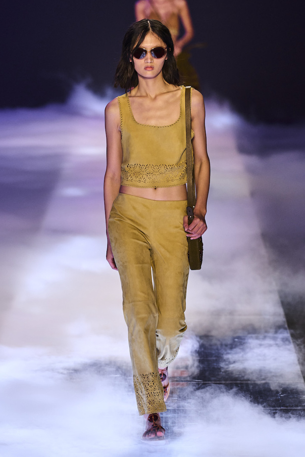 من مجموعة ألبيرتا فيريتي لموسم ربيع وصيف 2023