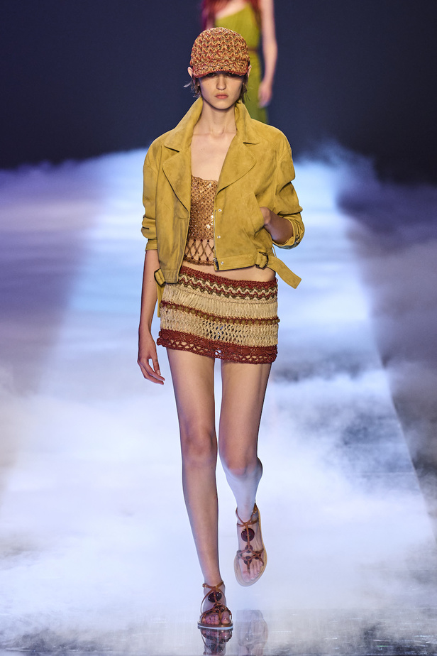 من مجموعة ألبيرتا فيريتي لموسم ربيع وصيف 2023