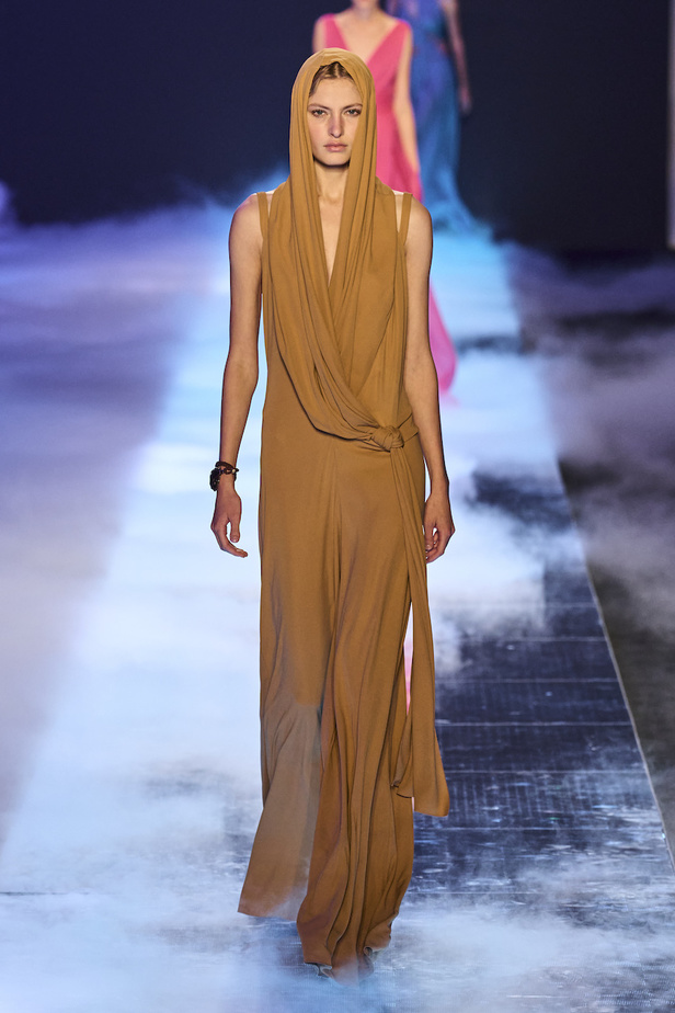 من مجموعة ألبيرتا فيريتي لموسم ربيع وصيف 2023