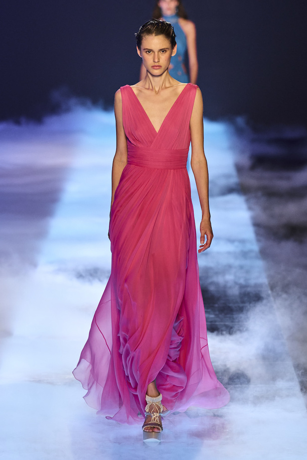 من مجموعة ألبيرتا فيريتي لموسم ربيع وصيف 2023