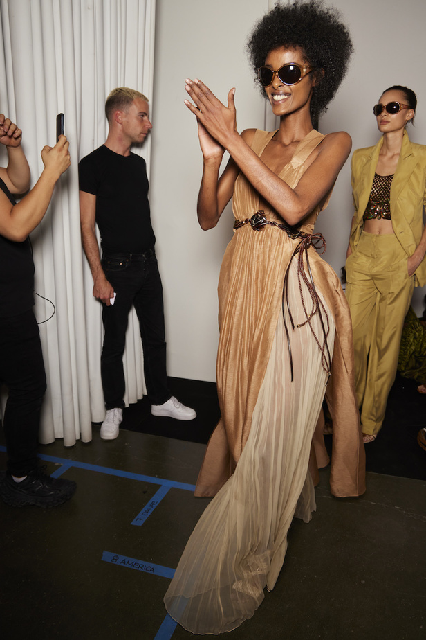 مجموعة ألبيرتا فيريتي لموسم ربيع وصيف 2023