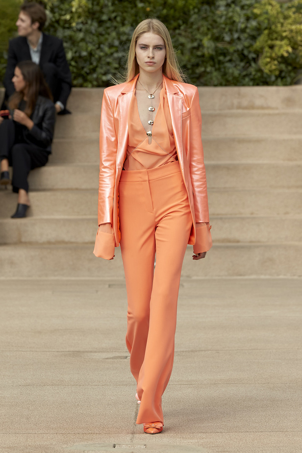 مجموعة Genny لموسم ربيع وصيف 2023