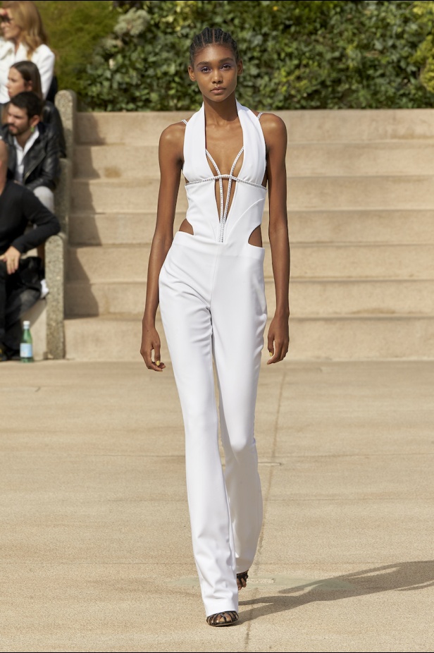 مجموعة Genny لموسم ربيع وصيف 2023