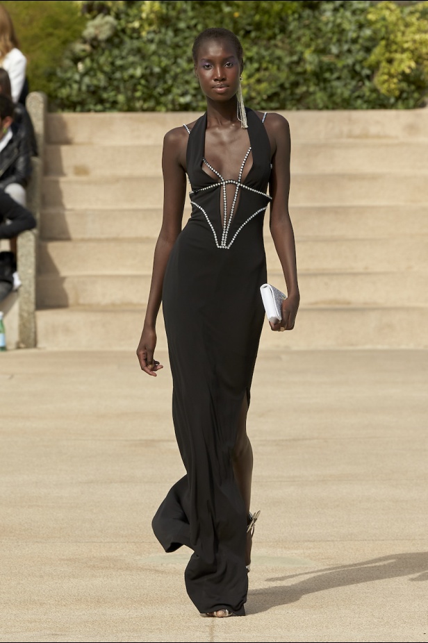 مجموعة Genny لموسم ربيع وصيف 2023