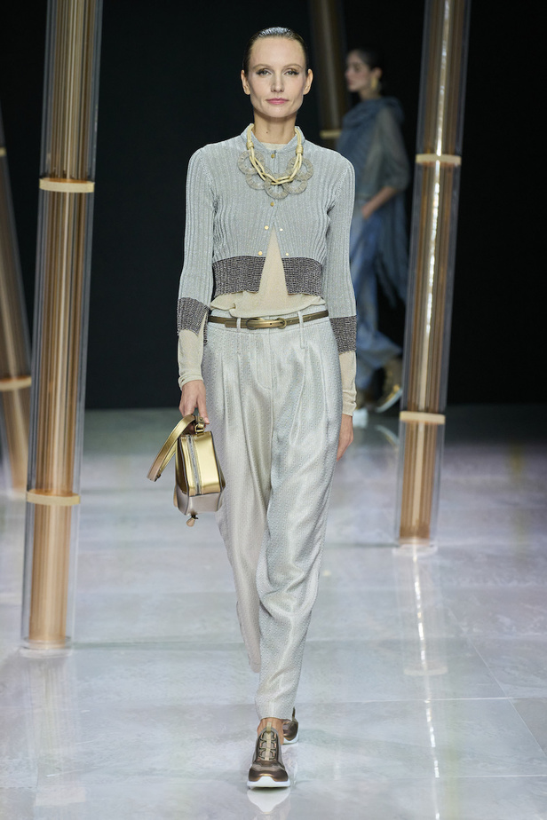 من مجموعة جيورجيو ارماني لموسم ربيع وصيف 2023