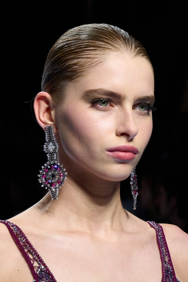 مجموعة جيورجيو ارماني لموسم ربيع وصيف 2023