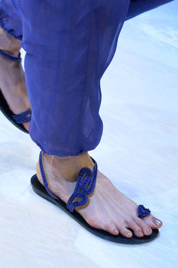 مجموعة جيورجيو ارماني لموسم ربيع وصيف 2023