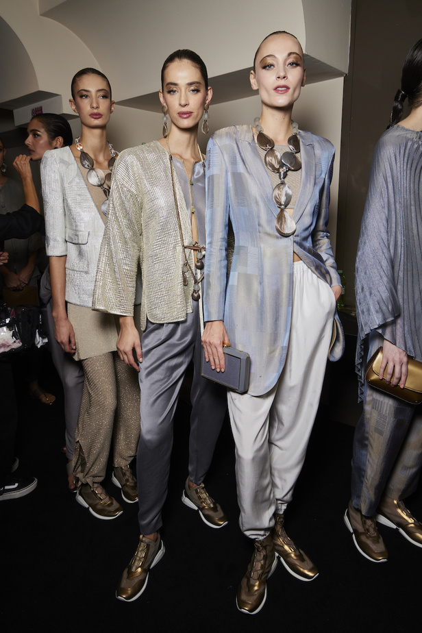 مجموعة جيورجيو ارماني لموسم ربيع وصيف 2023