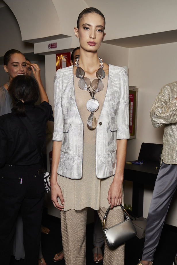 مجموعة جيورجيو ارماني لموسم ربيع وصيف 2023