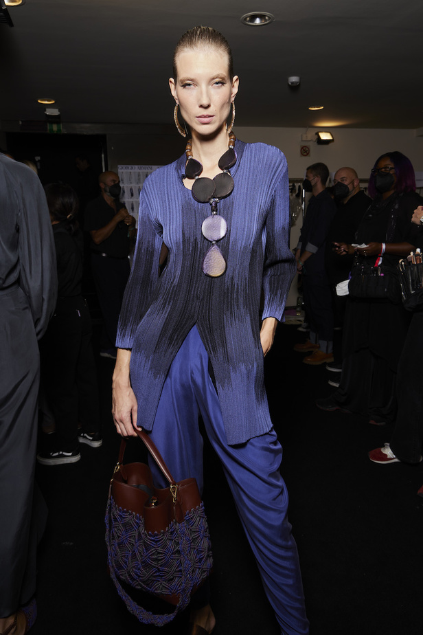 مجموعة جيورجيو ارماني لموسم ربيع وصيف 2023