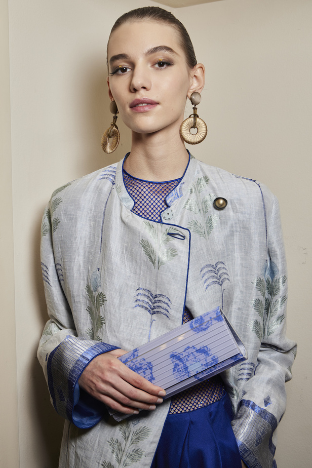 مجموعة جيورجيو ارماني لموسم ربيع وصيف 2023