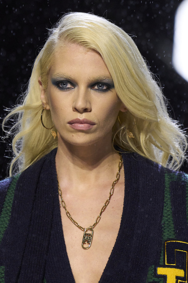 مجموعة تومي هيلفيغر لموسم خريف وشتاء 2022