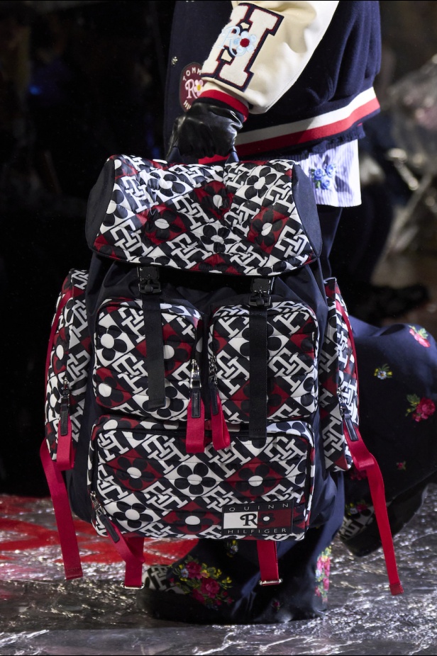 مجموعة تومي هيلفيغر لموسم خريف وشتاء 2022