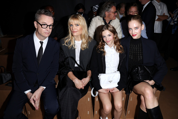 مجموعة Prada لربيع وصيف 2023: اللمسة الإبداعية المناسبة لموسم الربيع المقبل