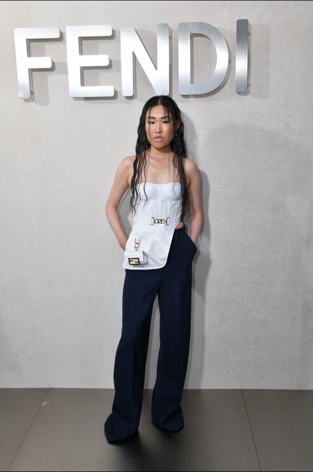 دار "فندي" تحتفل بحقيبة باغيت بجموعة كبسولية ساحرة في نيويورك