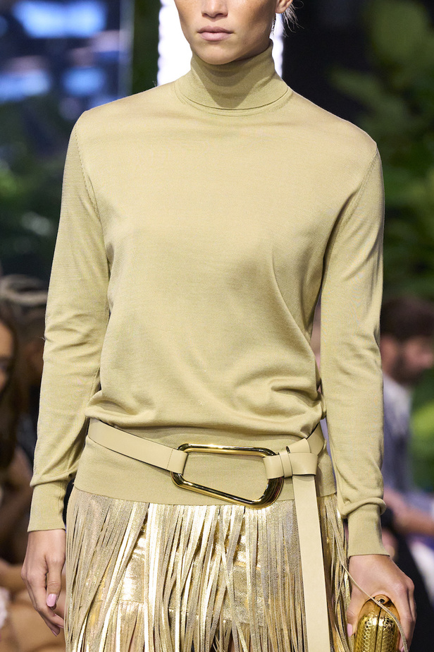 مجموعة مايكل كورس لموسم ربيع وصيف 2023