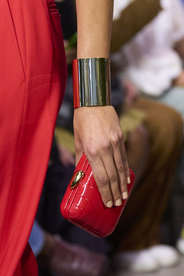 مجموعة مايكل كورس لموسم ربيع وصيف 2023