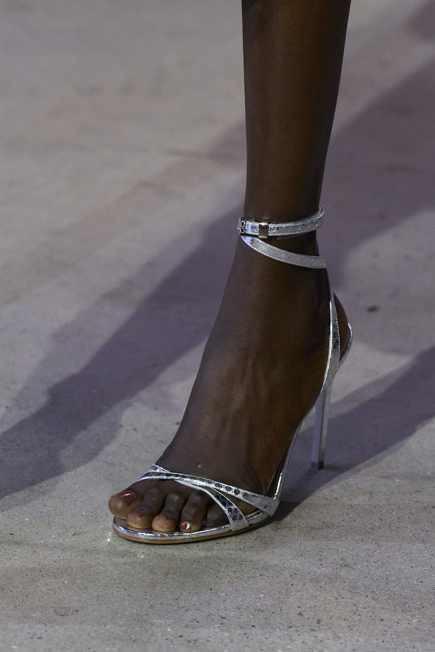 مجموعة مايكل كورس لموسم ربيع وصيف 2023