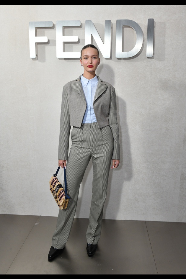 دار "فندي" تحتفل بحقيبة باغيت بجموعة كبسولية ساحرة في نيويورك