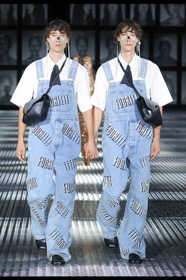 مجموعة Gucci تنقلنا إلى عالم Twinsburg: توأمة في الأناقة والعصرية 